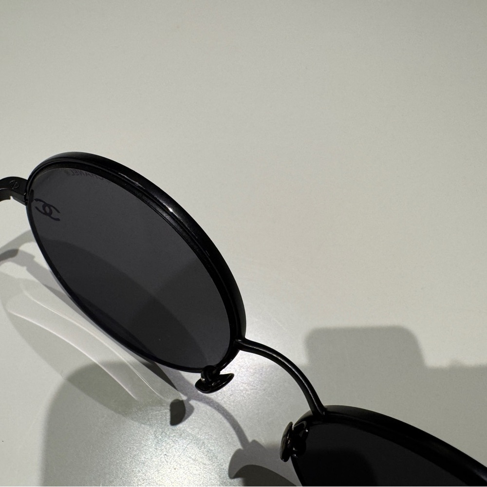 Round MATTE BLACK DARK GREY Sunglasses - Picture 6 of 17